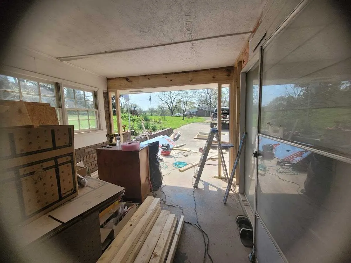 Air movers and dehumidifier for Water Mitigation Services in Walkersville